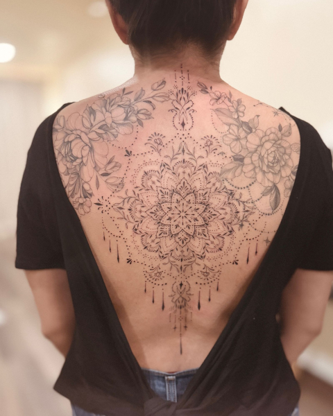 2026 tattoo trends ornamental back tattoo